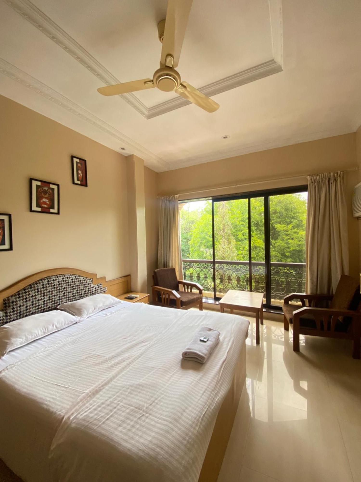 Jewel Resort Lonavala Buitenkant foto